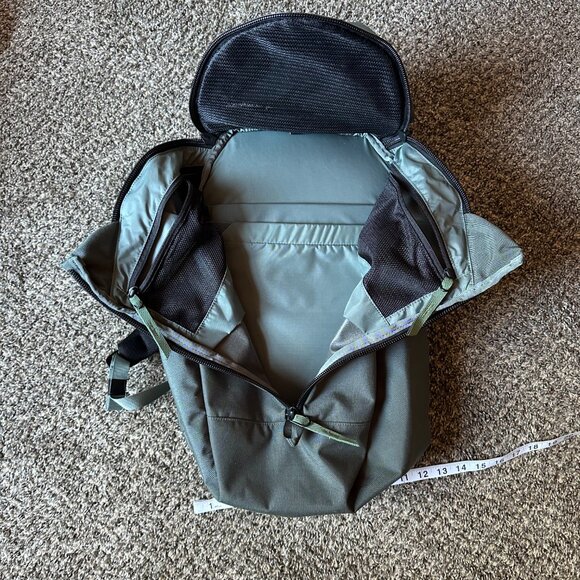 Mystery Ranch Back pack - Picture 3 of 10